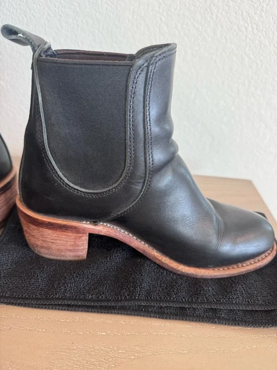 Red Wing Modern Harriet Boot in Black - Picture 5 of 11